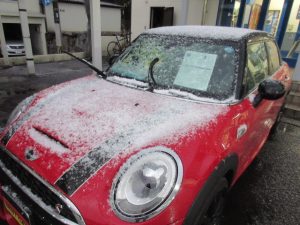 雪が積もり始めて来ています！！